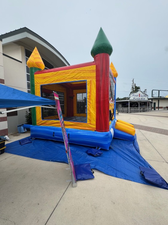 SEASON SAMPLERS BOUNCE HOUSE